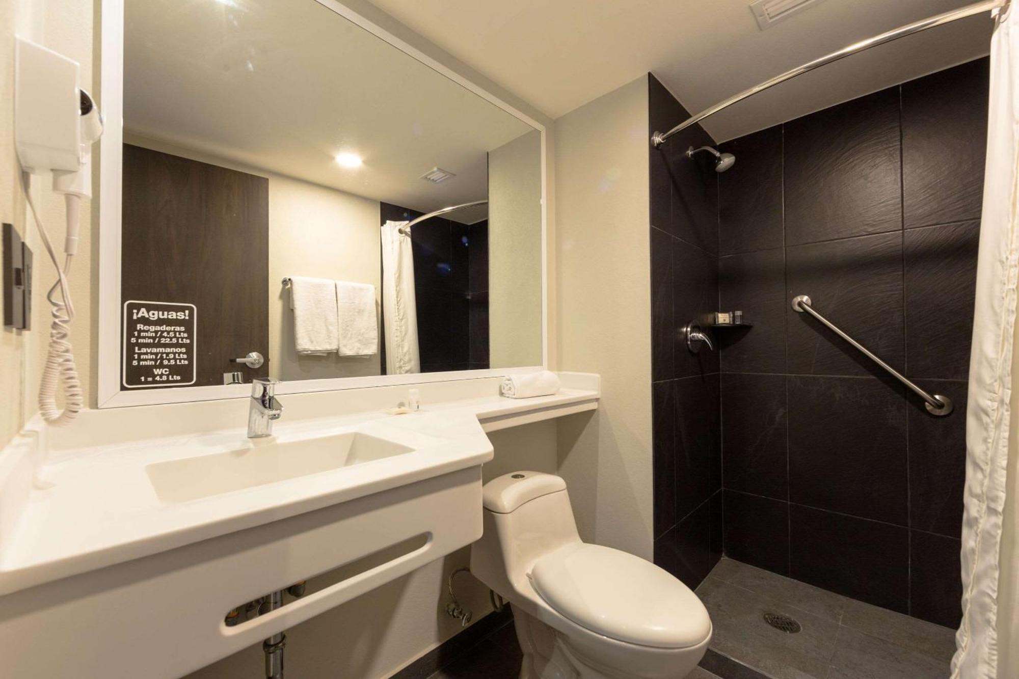 Comfort Inn Delicias Eksteriør bilde